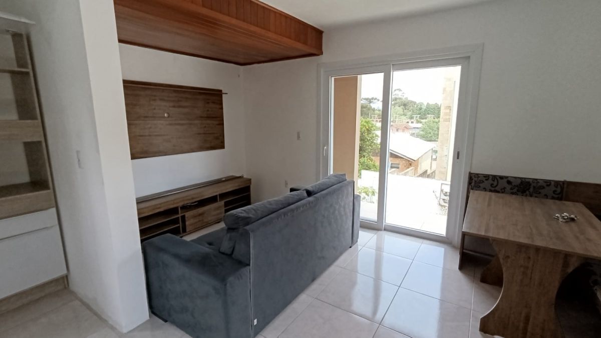 Apto duplex com 1 quarto e garagem