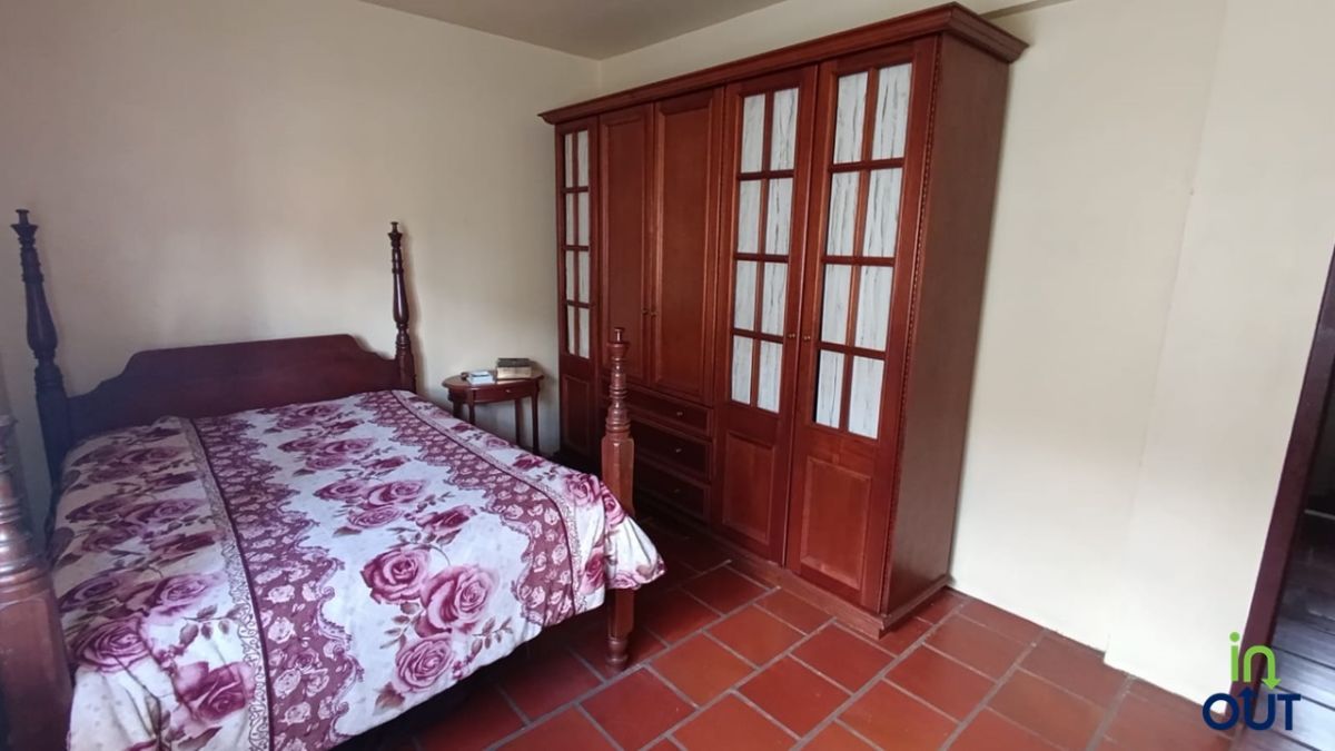 Casa mobiliada com 3 dormitórios no bairro Piratini